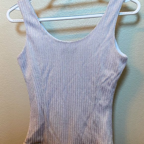 JS Collections Silver Shimmer Ribbed Tank - Picture 3 of 4